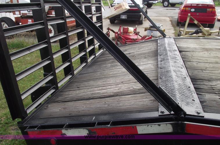 image for item 5869 1977 Hale 27.5' triple axle trailer