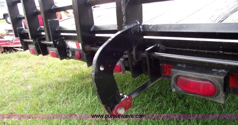 image for item 5869 1977 Hale 27.5' triple axle trailer