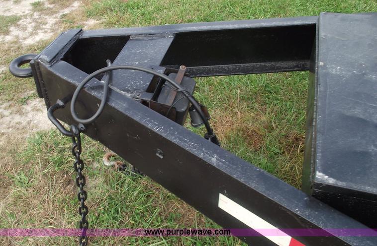 image for item 5869 1977 Hale 27.5' triple axle trailer