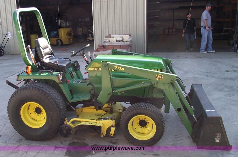 image for item 5871 1995 John Deere 955 tractor