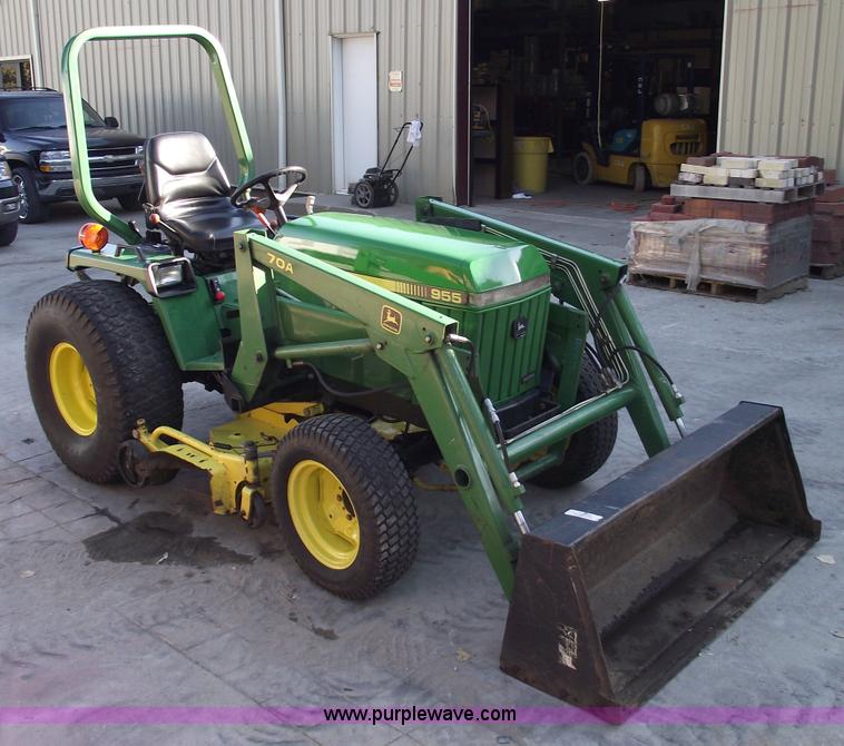 image for item 5871 1995 John Deere 955 tractor