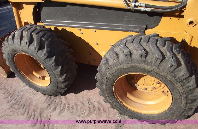 image for item 5872 2002 Case 60XT skid steer