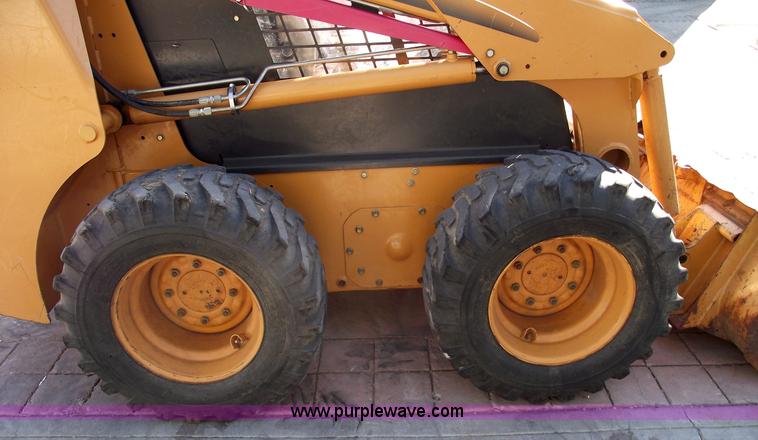 image for item 5872 2002 Case 60XT skid steer