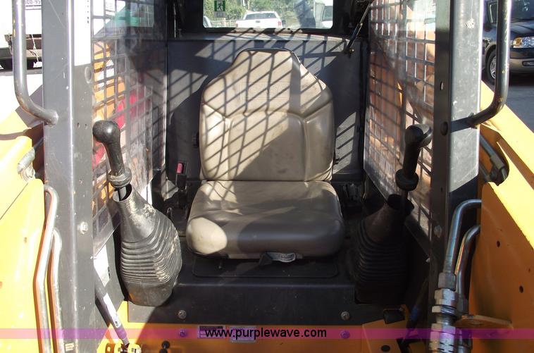 image for item 5872 2002 Case 60XT skid steer