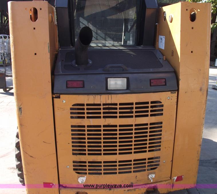 image for item 5872 2002 Case 60XT skid steer