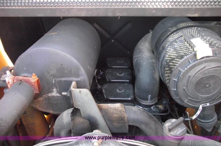 image for item 5872 2002 Case 60XT skid steer