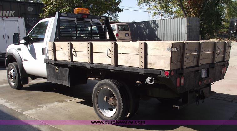 image for item 5917 2005 Ford F450 Super Duty flatbed truck