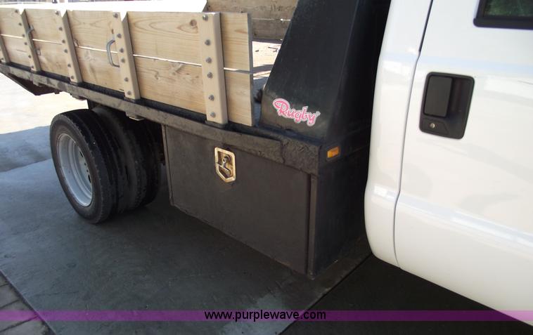 image for item 5917 2005 Ford F450 Super Duty flatbed truck