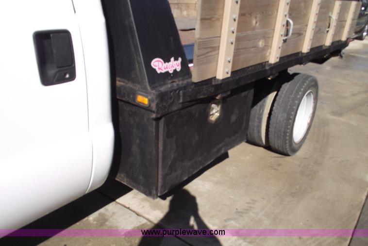 image for item 5917 2005 Ford F450 Super Duty flatbed truck