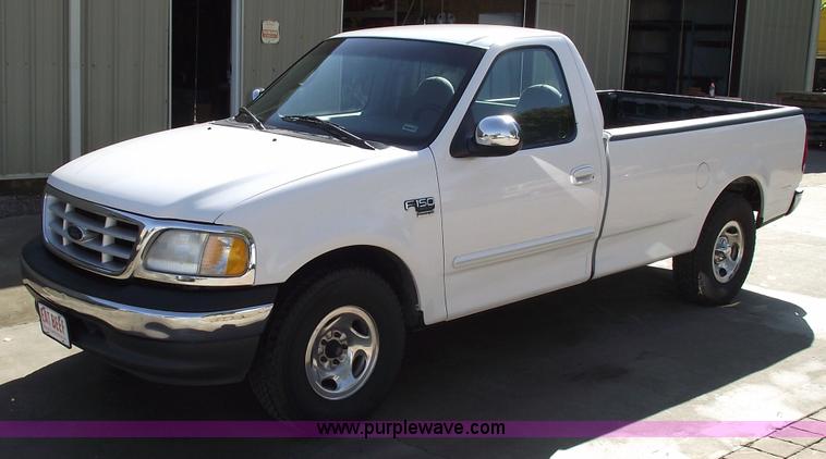 image for item 5918 1999 Ford F150 XLT pickup truck