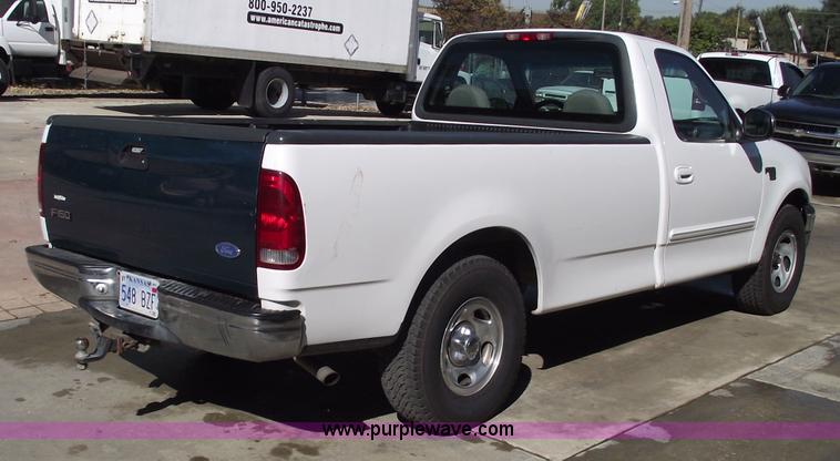 image for item 5918 1999 Ford F150 XLT pickup truck