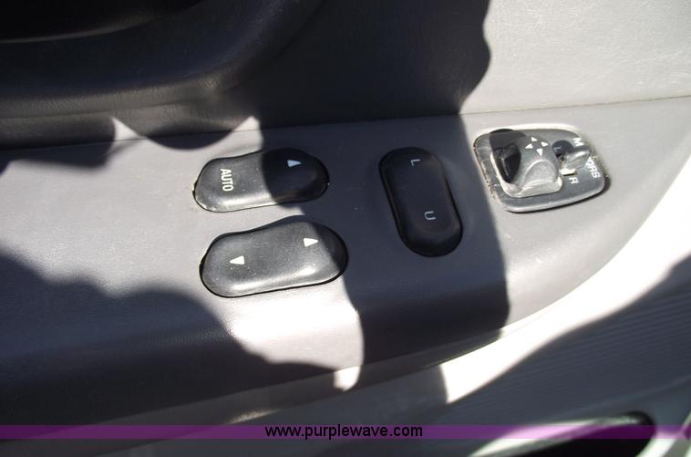 image for item 5918 1999 Ford F150 XLT pickup truck