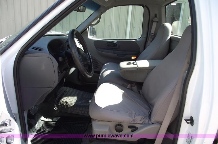 image for item 5918 1999 Ford F150 XLT pickup truck