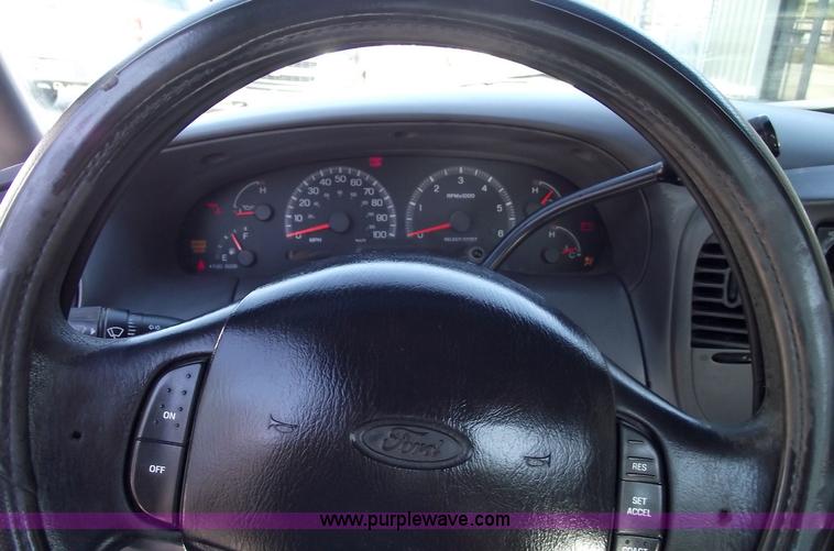 image for item 5918 1999 Ford F150 XLT pickup truck