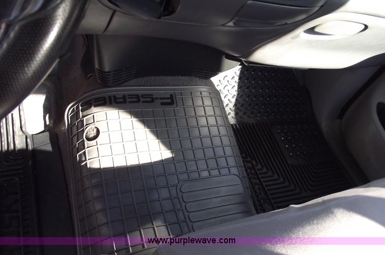 image for item 5918 1999 Ford F150 XLT pickup truck