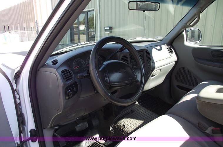 image for item 5918 1999 Ford F150 XLT pickup truck