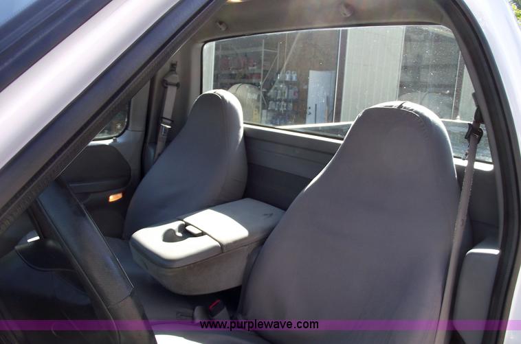 image for item 5918 1999 Ford F150 XLT pickup truck