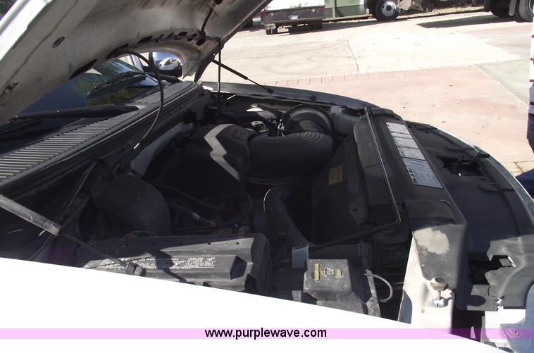 image for item 5918 1999 Ford F150 XLT pickup truck