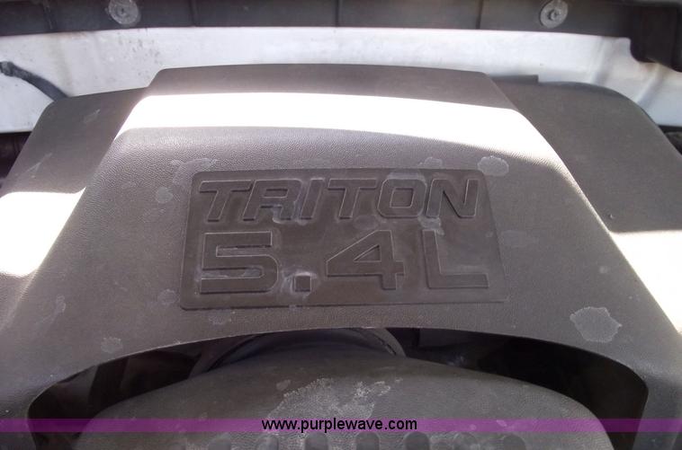 image for item 5918 1999 Ford F150 XLT pickup truck