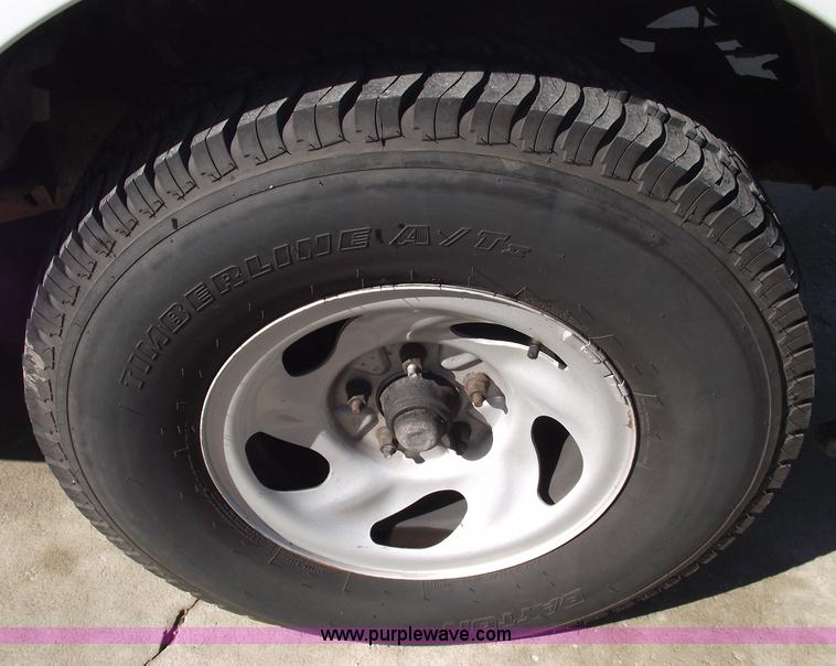 image for item 5918 1999 Ford F150 XLT pickup truck