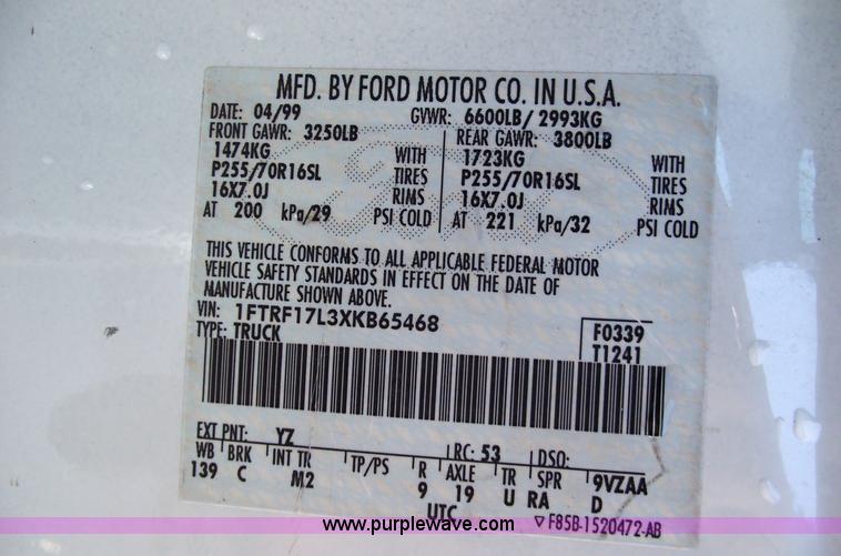 image for item 5918 1999 Ford F150 XLT pickup truck