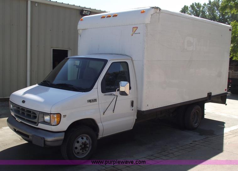 image for item 5919 2000 Ford E350 Super Duty box van