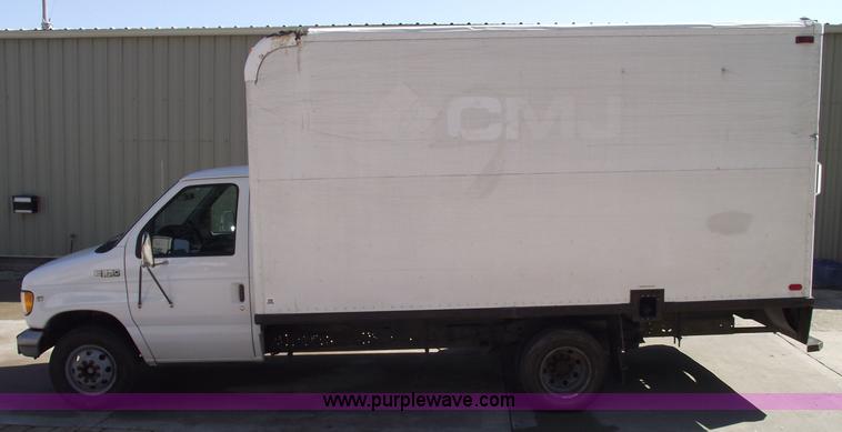 image for item 5919 2000 Ford E350 Super Duty box van
