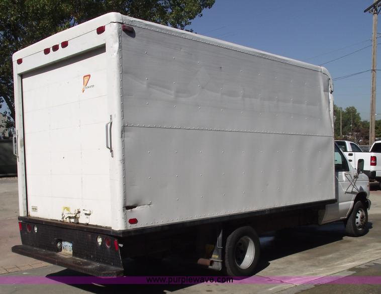 image for item 5919 2000 Ford E350 Super Duty box van