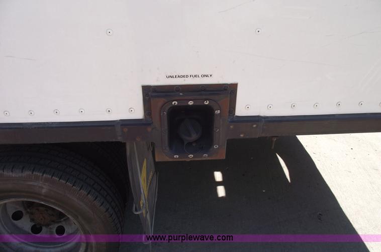 image for item 5919 2000 Ford E350 Super Duty box van