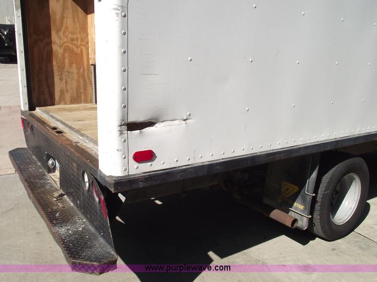 image for item 5919 2000 Ford E350 Super Duty box van