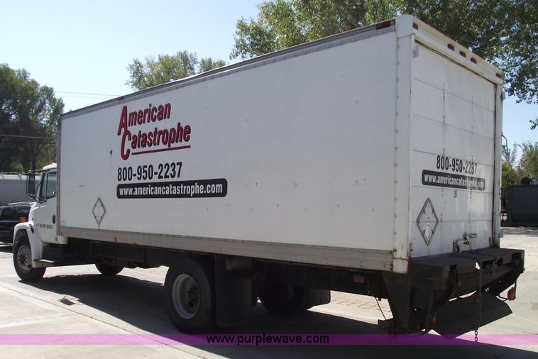 image for item 5923 1992 Freightliner FL70 box truck
