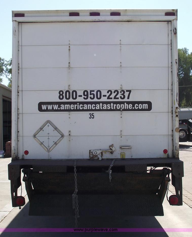 image for item 5923 1992 Freightliner FL70 box truck