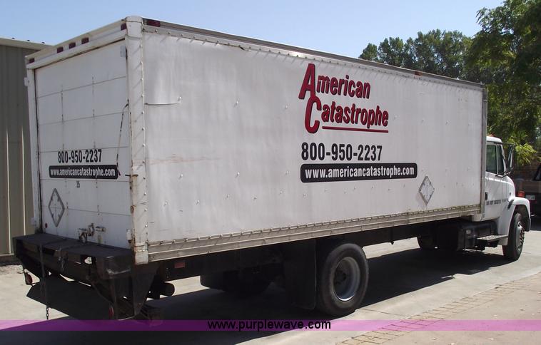 image for item 5923 1992 Freightliner FL70 box truck