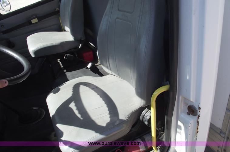 image for item 5923 1992 Freightliner FL70 box truck