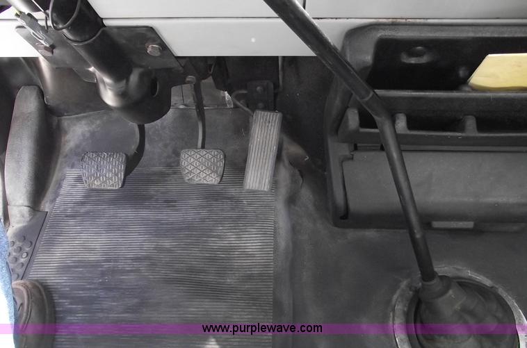 image for item 5923 1992 Freightliner FL70 box truck