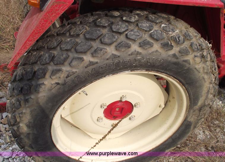 image for item 5936 1984 Belarus 250AS tractor