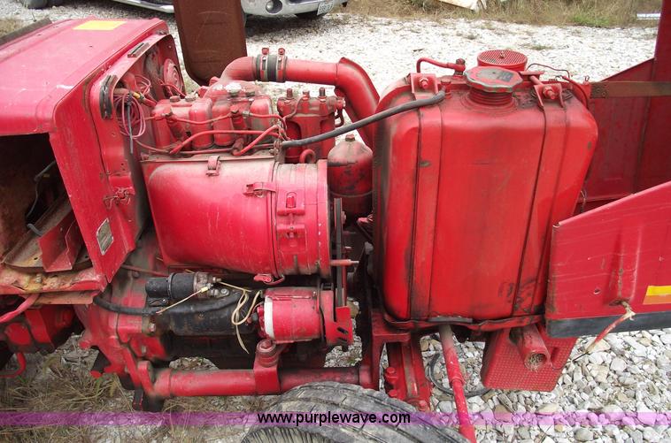 image for item 5936 1984 Belarus 250AS tractor