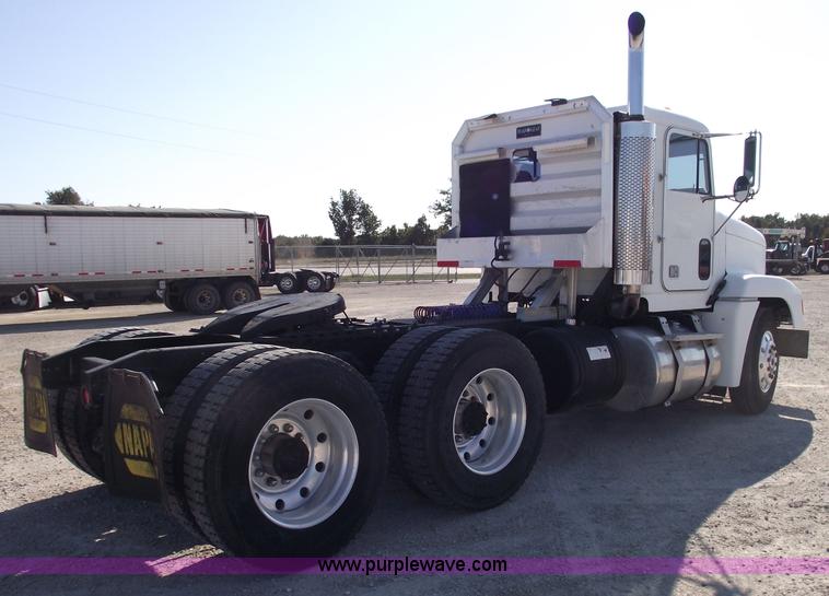 image for item 5946 1990 Freightliner Conventional FLD120 semi truck