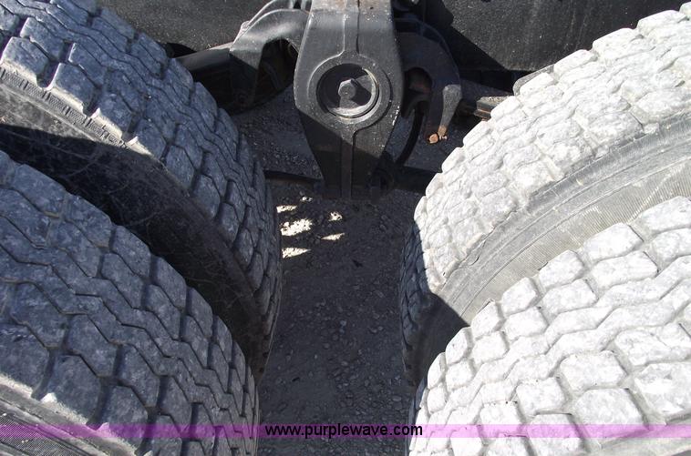 image for item 5946 1990 Freightliner Conventional FLD120 semi truck