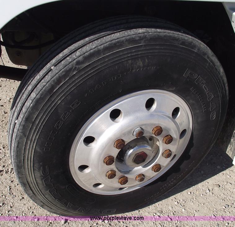 image for item 5946 1990 Freightliner Conventional FLD120 semi truck