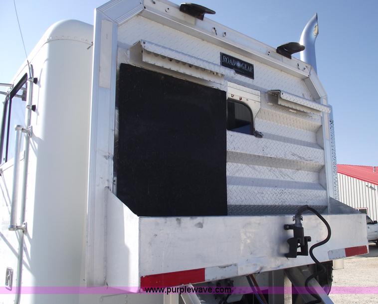 image for item 5946 1990 Freightliner Conventional FLD120 semi truck