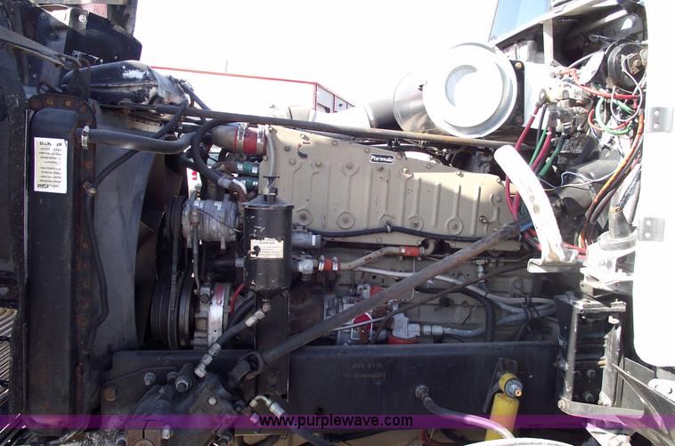 image for item 5946 1990 Freightliner Conventional FLD120 semi truck