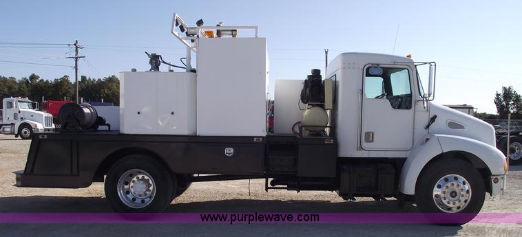 image for item 5947 1996 Kenworth T300 heavy service truck