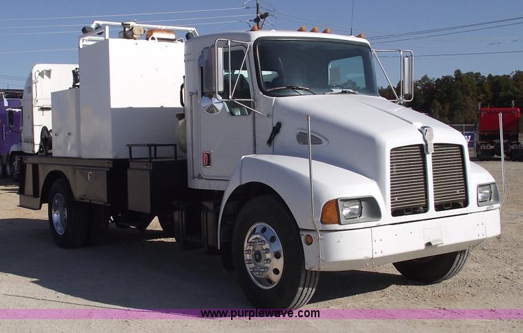 image for item 5947 1996 Kenworth T300 heavy service truck