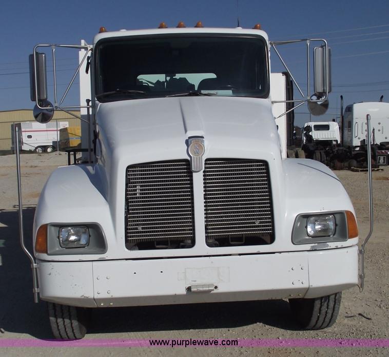 image for item 5947 1996 Kenworth T300 heavy service truck