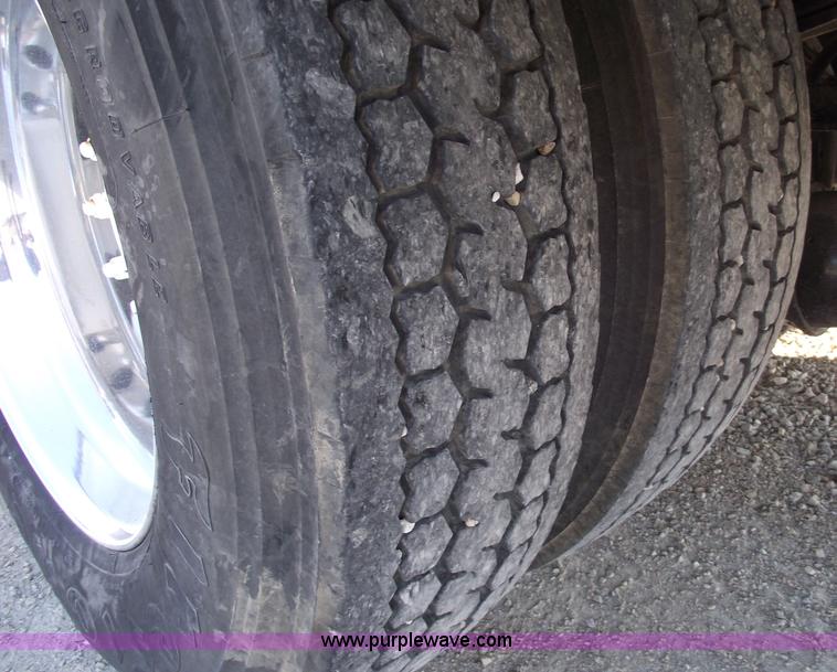 image for item 5947 1996 Kenworth T300 heavy service truck