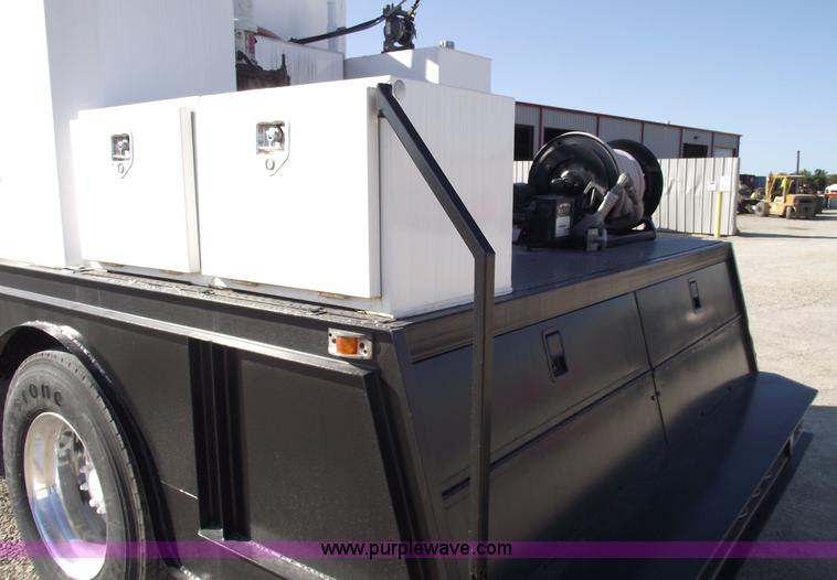 image for item 5947 1996 Kenworth T300 heavy service truck