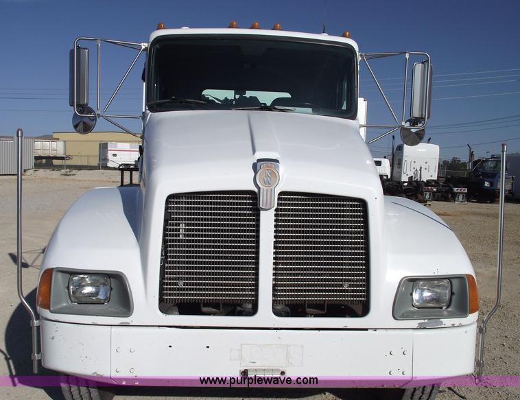 image for item 5947 1996 Kenworth T300 heavy service truck