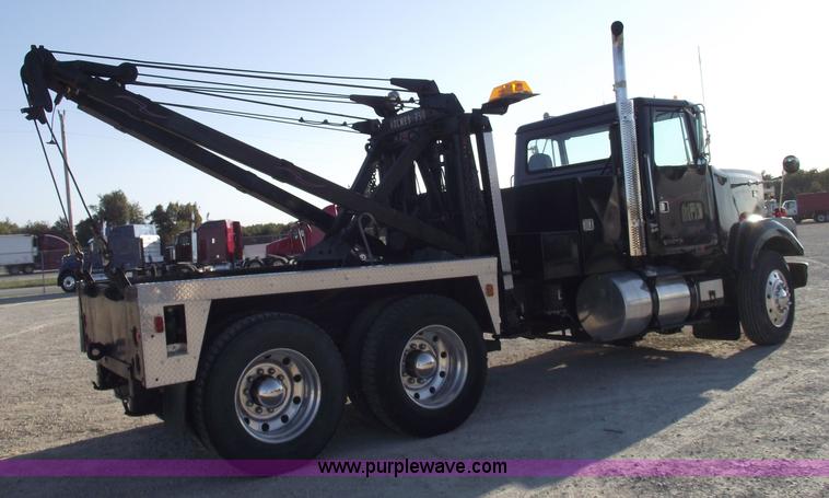 image for item 5950 1982 White Road Boss wrecker truck