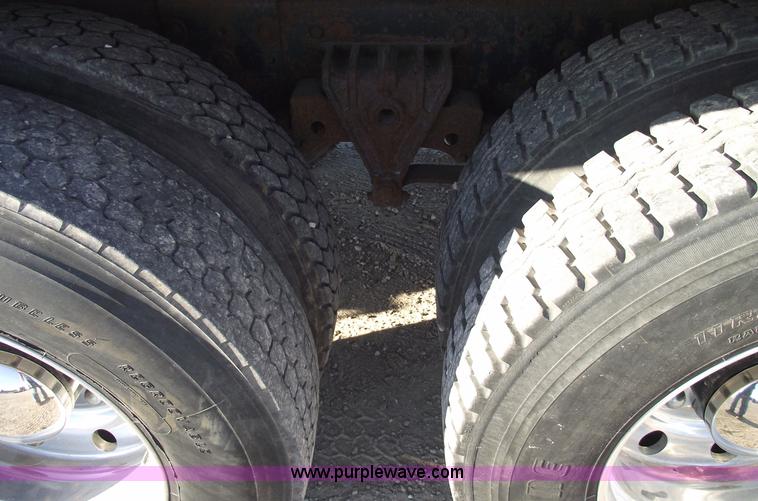 image for item 5950 1982 White Road Boss wrecker truck